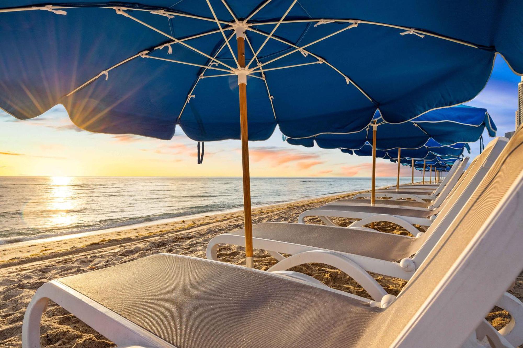 Marenas Beach Resort Съни Айлс Бийч Екстериор снимка